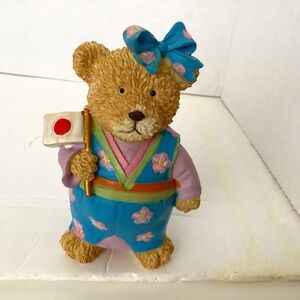 Bear in kimono